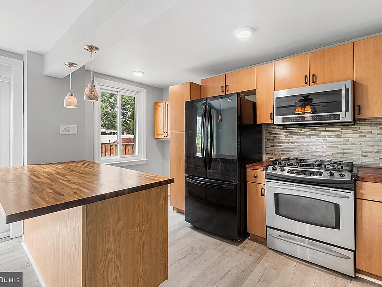 424 S Church St — Photo 14