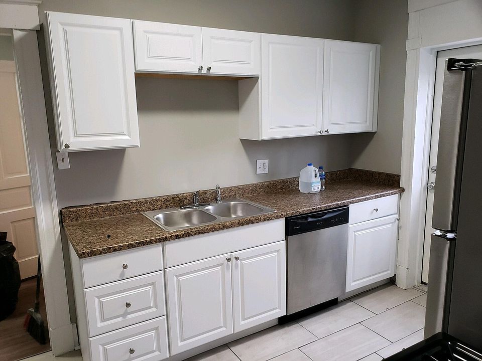 1st image of 2343 Stratford Ave #2