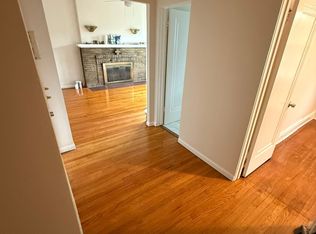 214 Chicago Ave APT 3, Oak Park, IL 60302