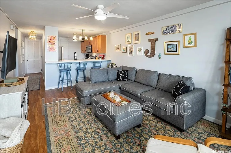 Building Photo - 14 Aulike St #404-1