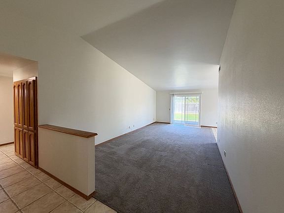 5th image of 841 Blue Ridge Dr