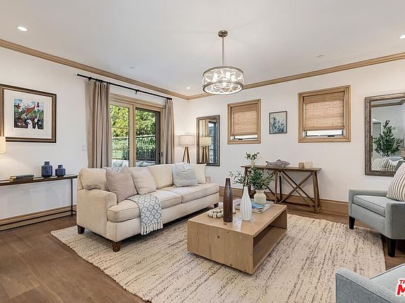 5th image of 917 19th St Unit 107