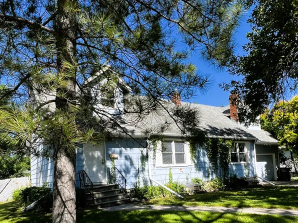 1317 3rd St S, Moorhead, MN 56560