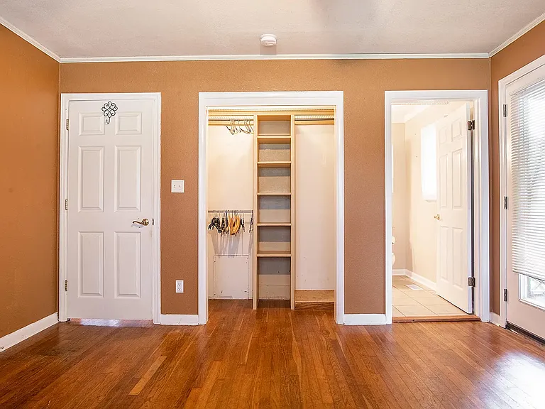 8323 E Mountain Ln — Photo 15