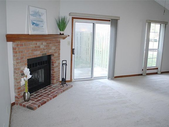 2nd image of 9365 Colony Pte East Dr