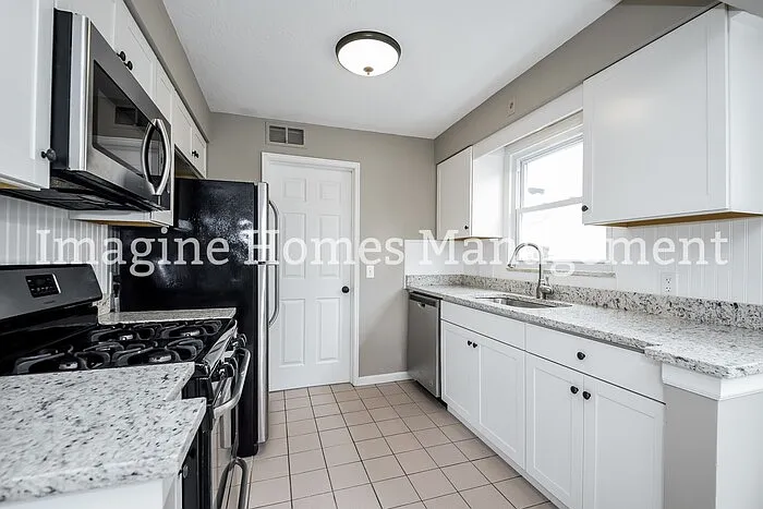 4143 W 210th St — Photo 5
