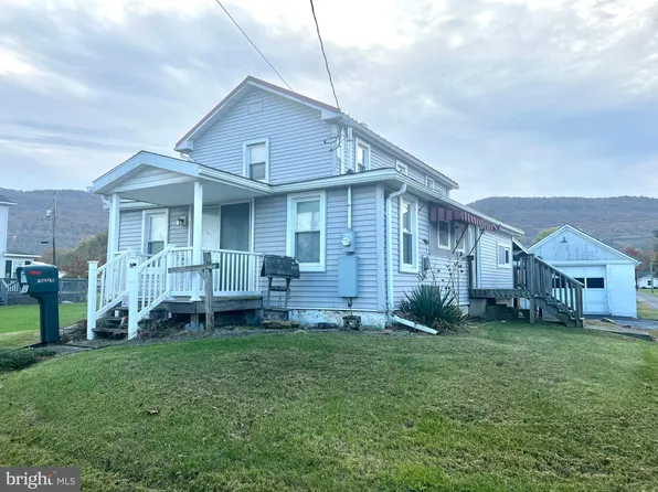 156 W Peale Ave, Mill Hall, PA 17751