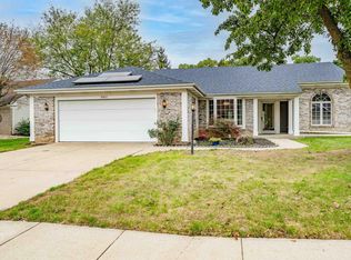 6942 River Haze Rd, Fort Wayne, IN 46819