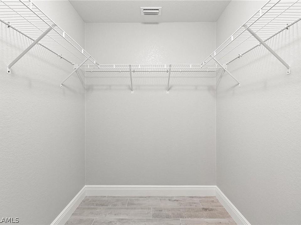 2nd image of 3605 NE 20th Pl