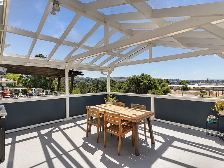 5265 Winifred Dr — Photo 11