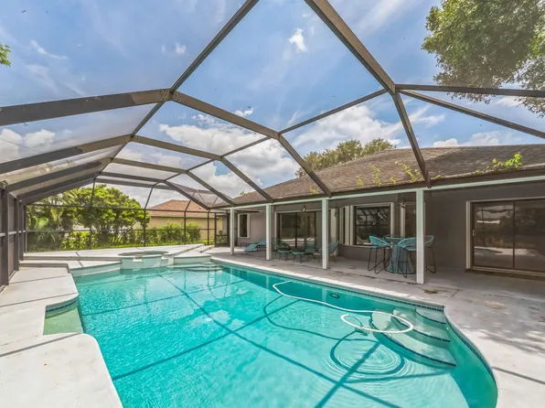 617 SW Carter Avenue, Port St Lucie, FL 34983