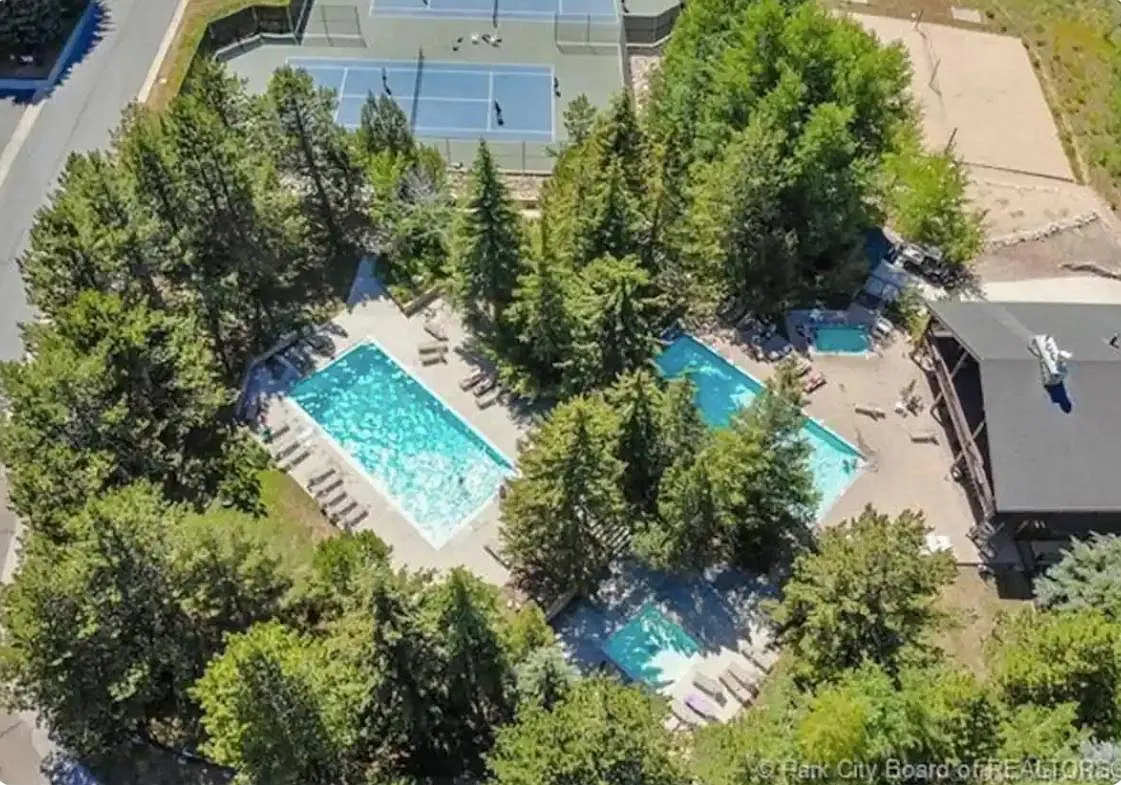 2025 Canyons Resort Dr — Photo 3