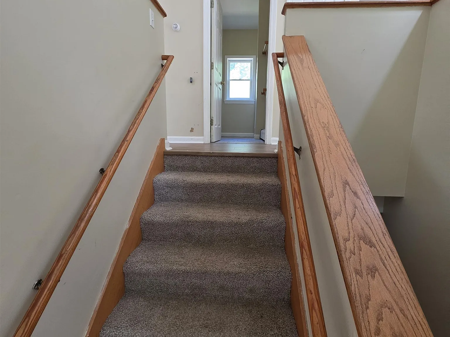 3 bed, 1.5 bath, 1810 sqft, $2,795 — Photo 3