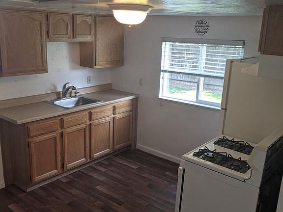 5th image of 1401 57th St Unit B