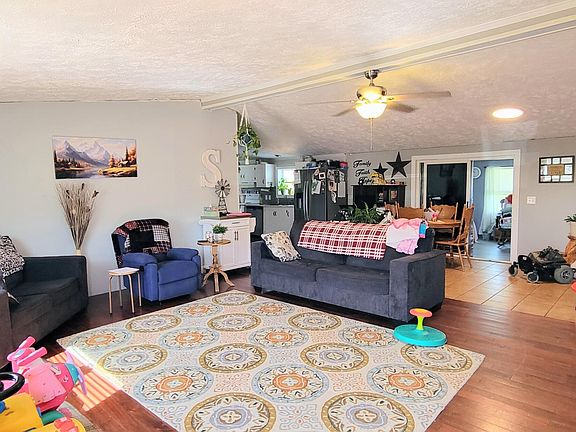 3rd image of 5765 Donaldson Rd