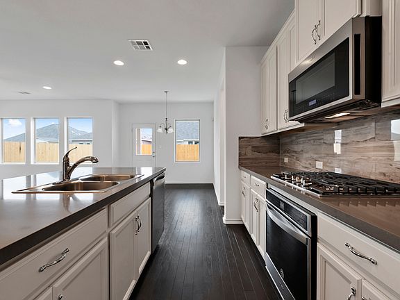 Mockingbird Park - Portsmouth Interior Image 5