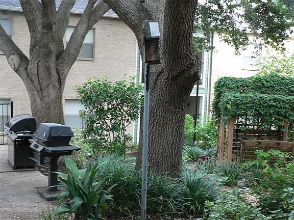 3rd image of 2104 Cullen Ave APT 213