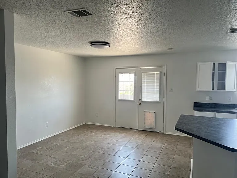 2100 Bliss Rd — Photo 12