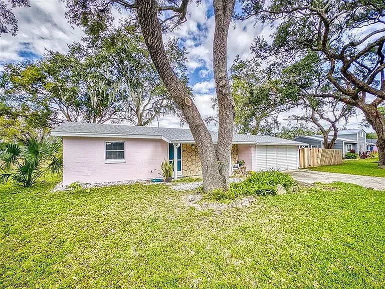 630 Olive St — Photo 33