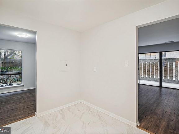 5th image of 114 Monroe St APT 102