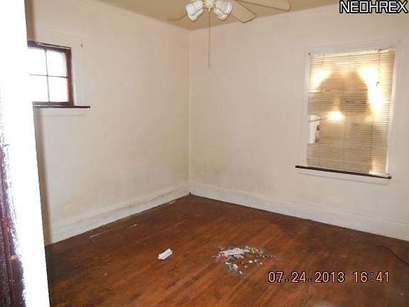 5th image of 4542 E 126th St