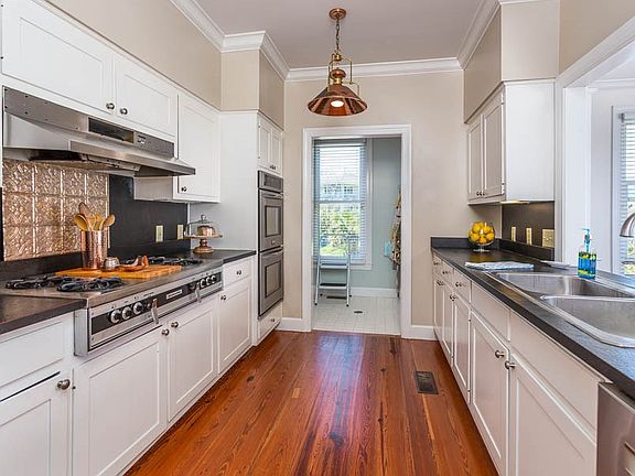 4th image of 102 Saint Catherines Island Ln