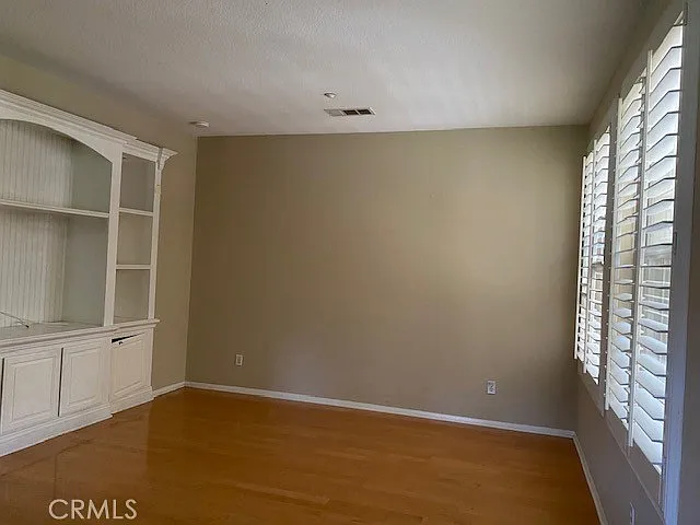 215 Groveland — Photo 11