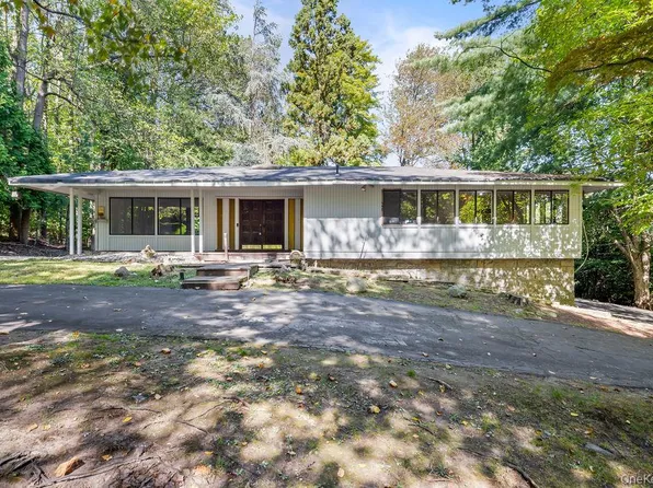 16 Wagon Wheel Drive, New City, NY 10956