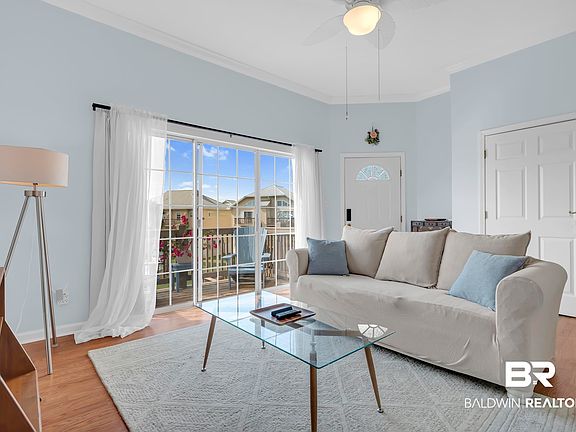 3rd image of 4 Yacht Club Dr APT 180