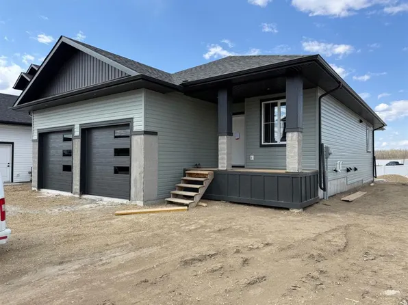 2 S Aura Dr, Blackfalds, AB T4M 0N3