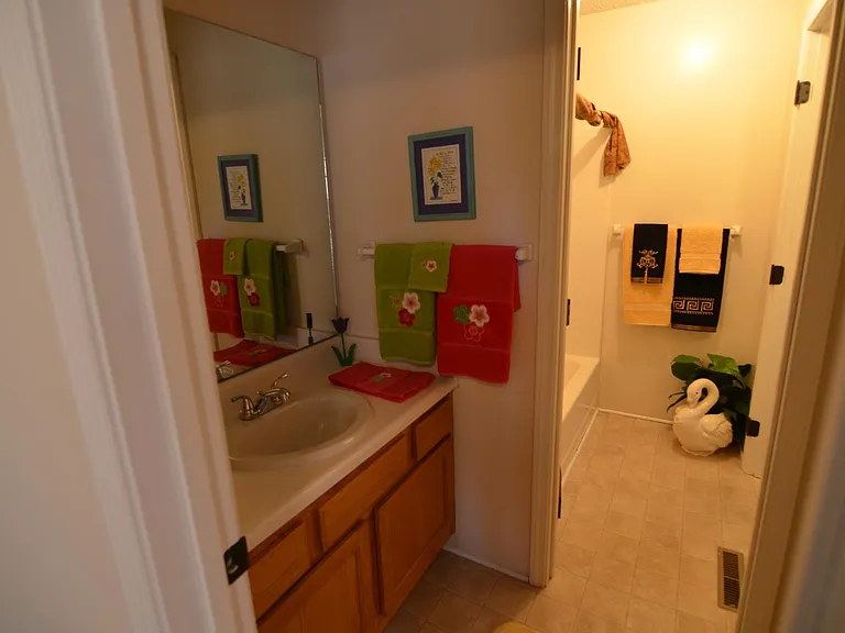 7339 N Laurel Ave — Photo 8