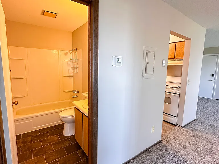 2035 Inverway Ct — Photo 20