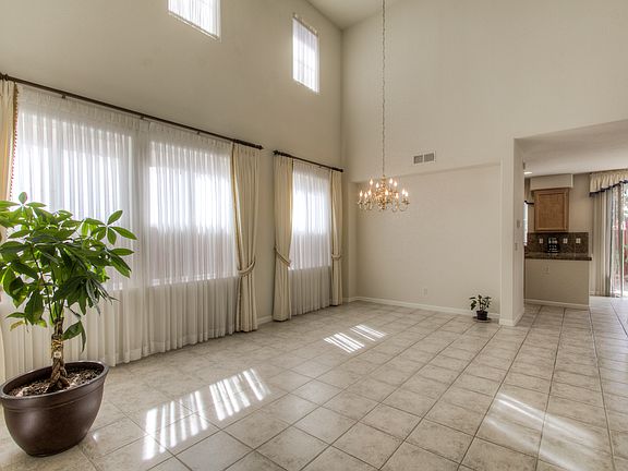 3rd image of 125 Elderberry Ln