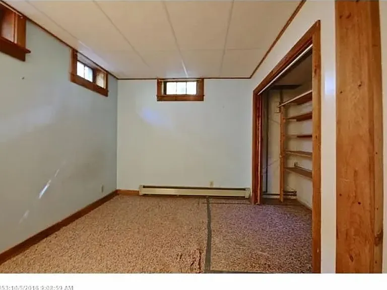 40 Claman Dr — Photo 10