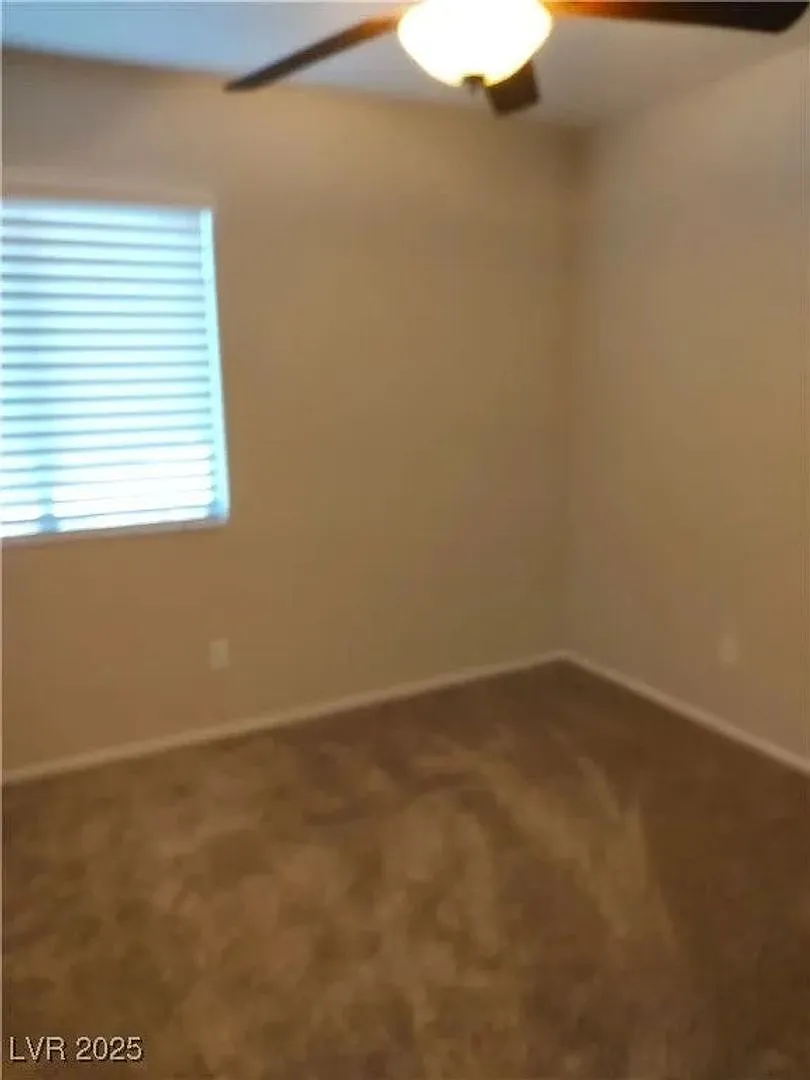 Townhome For Rent — Photo 2