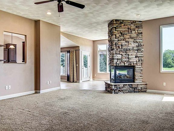 3rd image of 11251 Walton Dr