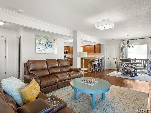 4th image of 305 Thornsberry Rd Unit N