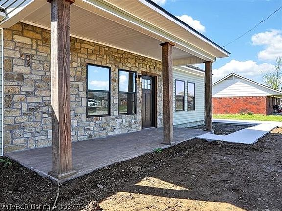 2nd image of 1110 Sequoyah