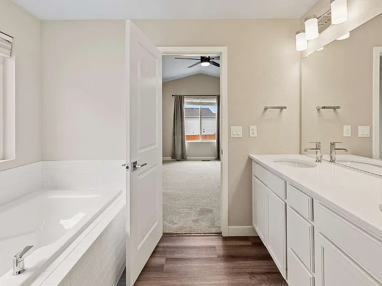 10547 Rolling Peaks Dr — Photo 24