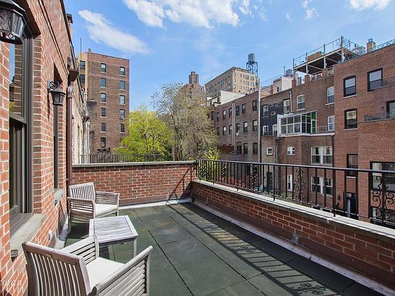 4th image of 330 W 77th St APT 3B