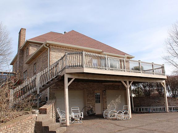5th image of 1250 Windsor Dr