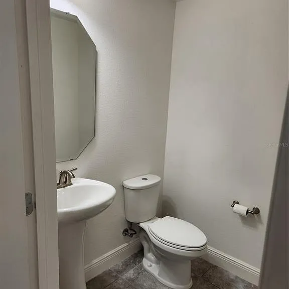 9817 Winnington St — Photo 17