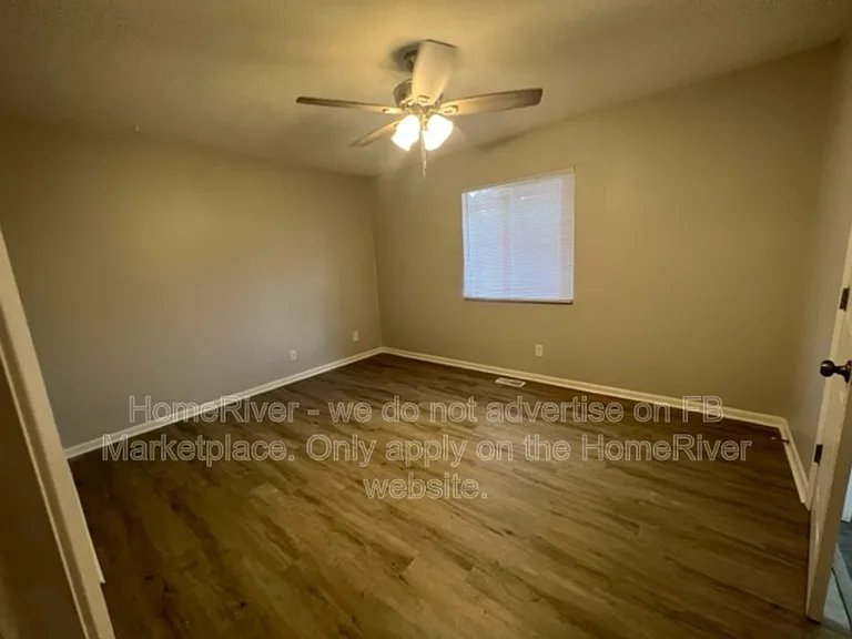 809 Spring Valley Dr — Photo 16