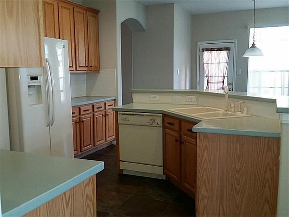 5th image of 3202 E Cedar Hollow Dr
