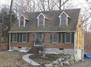 143 E Mountain Rd S, Cold Spring, NY 10516