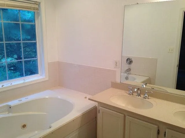7922 Beach Plum Ln — Photo 8