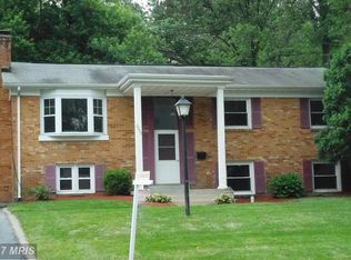 2282 W Longview Dr, Woodbridge, VA 22191