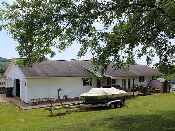 2nd image of 4037 Wexford Way