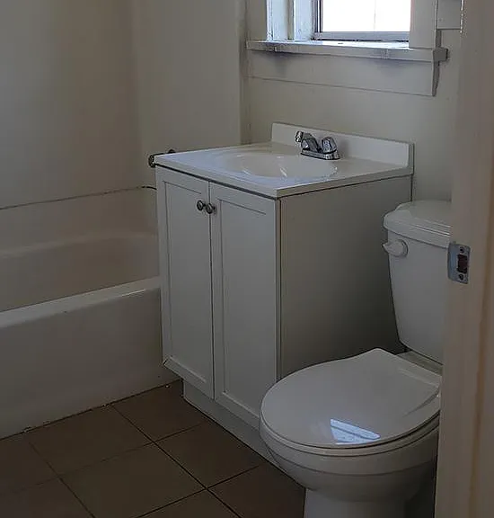 1714 E Glenoaks Blvd #4 — Photo 11