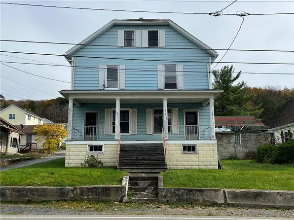 945-947 Barn St, Hooversville, PA 15936
